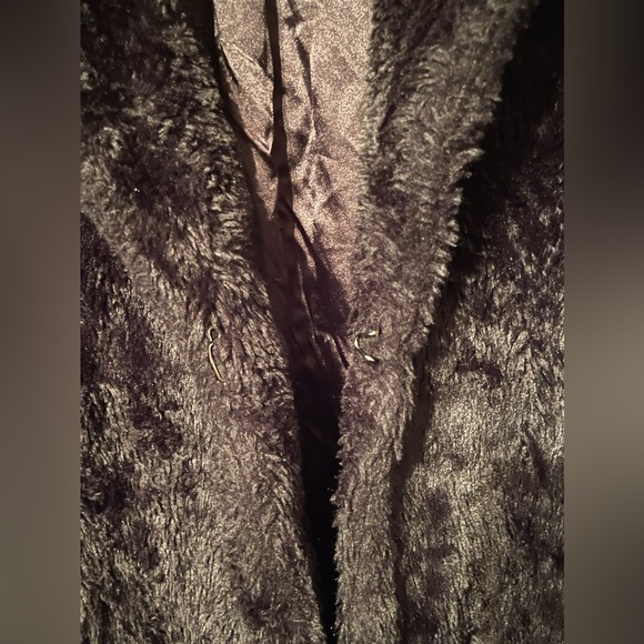 I.AM.GIA Blair Faux Fur Black Coat - Picture 8 of 10